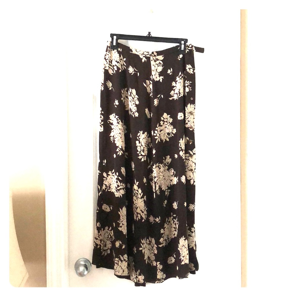 Dana Buchanan two piece floral top and skirt.